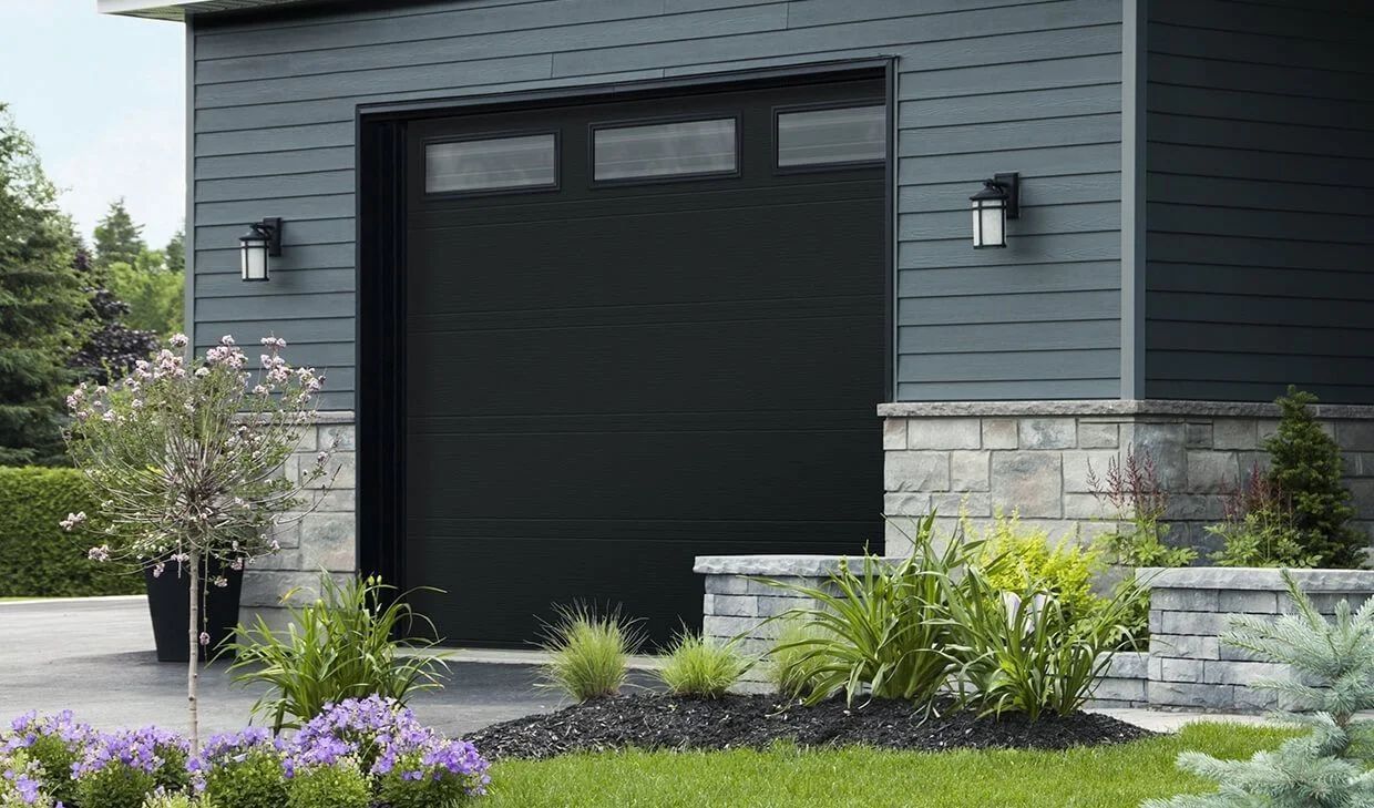 Vous trouverez ici les détails les plus pertinents de notre Porte de garage contemporaine Trois-Rivières
